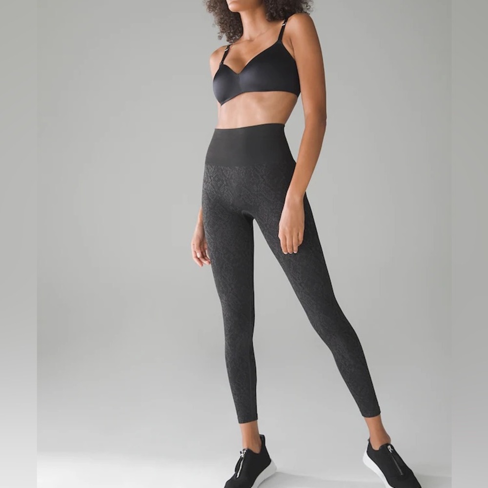 Soma Slimming Jacquard Leggings Size Large